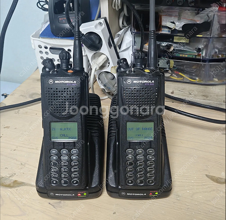 모토로라 업무용 무전기 xts-3000 2대 부품용 판...--0