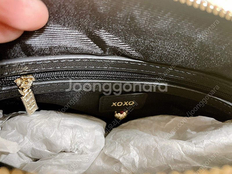 [새상품] XOXO 진주장식 소가죽 크로스백 넘나 예쁨--7