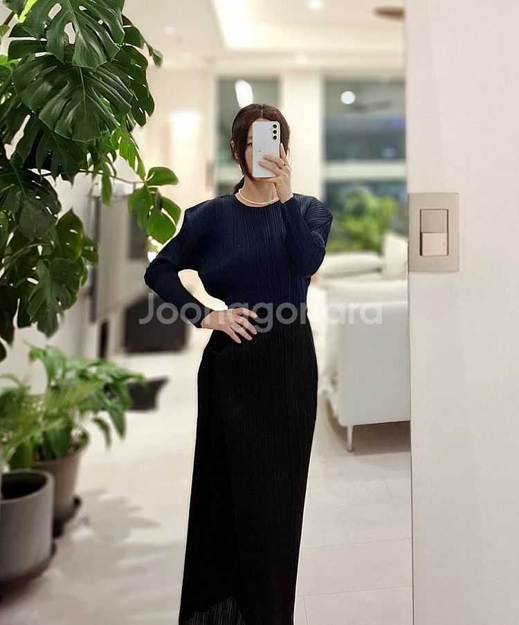 새상품급.플리츠플리즈 딥잉크 탑 이세이미야케--4