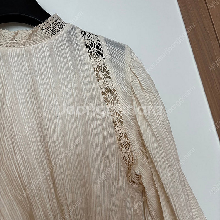 위드윤 제작 플리츠 벌룬소매 마랑스타일 블라우스 출근룩 하객룩--2