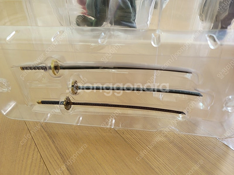 원피스 POP 롤로노아 조로 삼천세계 피규어 팝니다--9