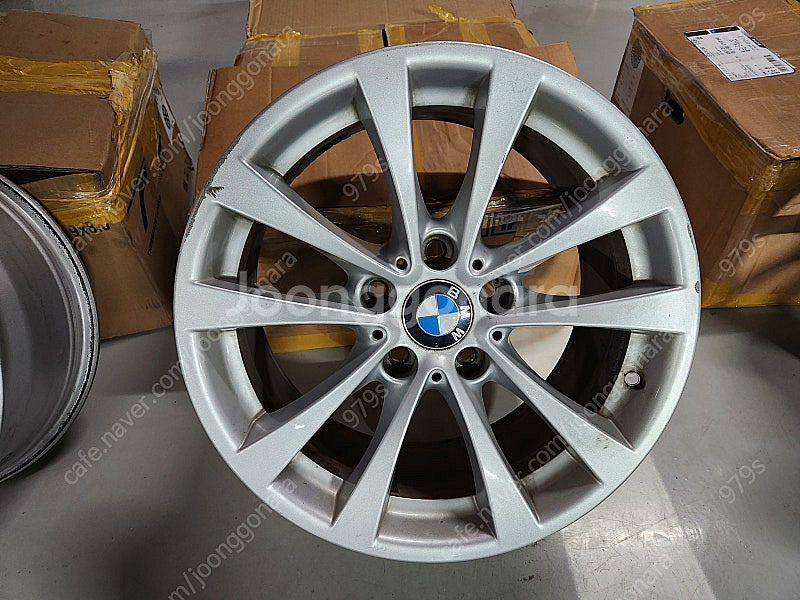 bmw 3gt 17인치 기본휠 판매합니다--2