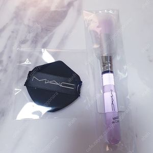 MAC 맥 브러쉬 쿠션 퍼프 9000원 (미개봉 새상품) 당일접수
