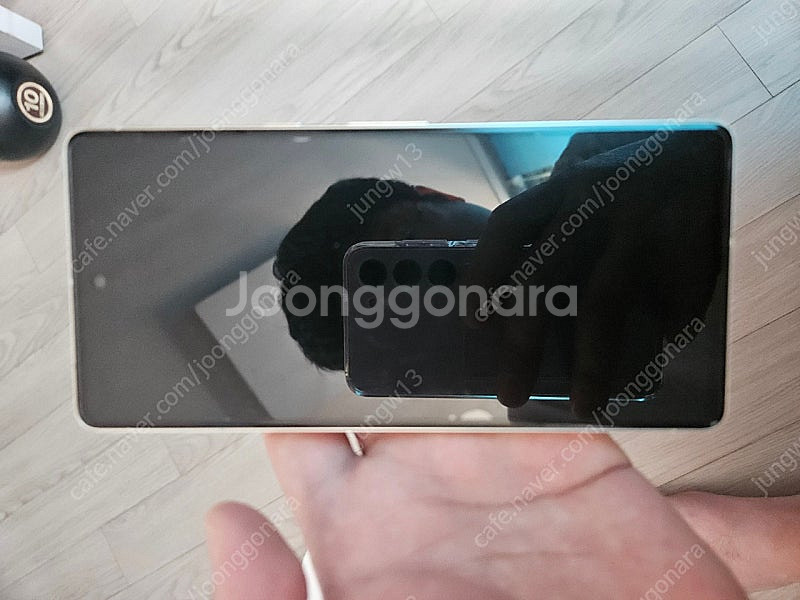 구글 픽셀7 레몬그라스 128g 팝니다--2