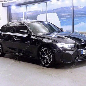 BMW 3시리즈 중고 BMW 중고 BMW 3시리즈 중고차 할부가능 검정색 2025년식 4,482km 320i M 스포츠 개인사업자 소득공제