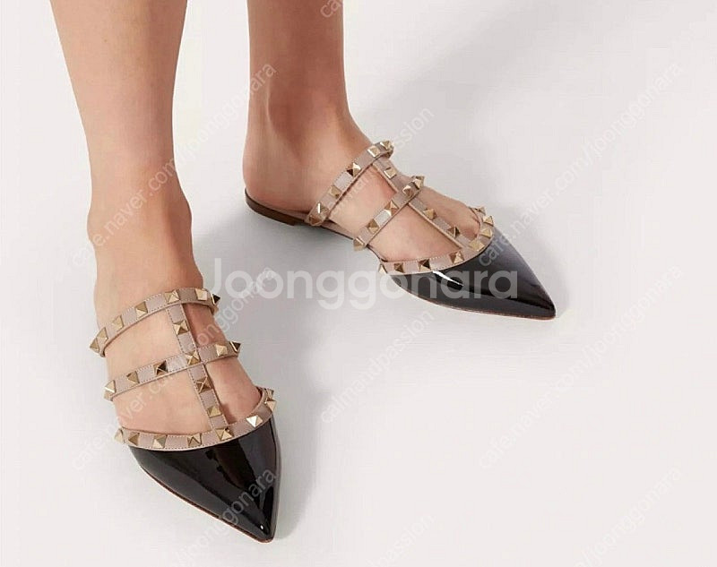 Valentino 페이턴트 락스터드 뮬--6