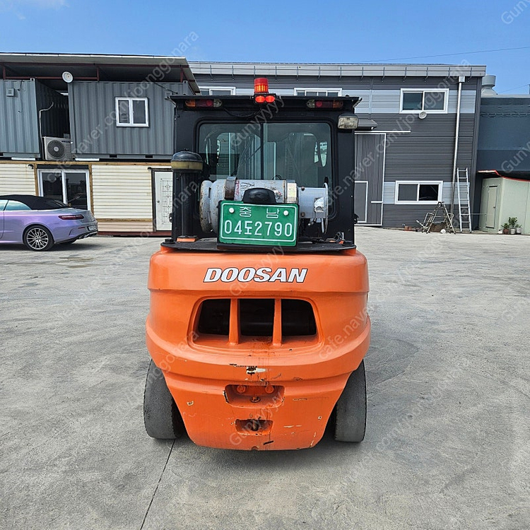 두산 PRO5 4.5톤LPG 중고지게차 이미지