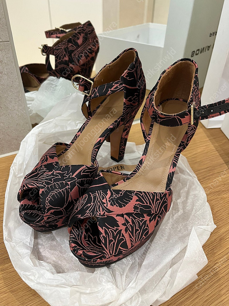 미우미우 miu miu 소니아리켈 프라다 디올 웨딩슈즈 힐 이미지