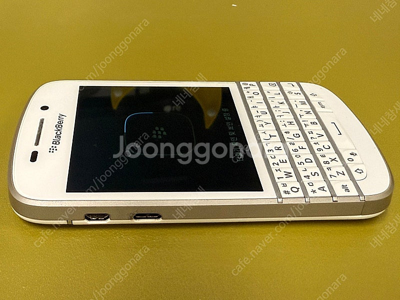 블랙베리 Q10 화이트(추가배터리 포함)--4