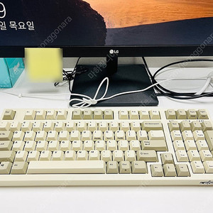 레오폴드 FC980MBT PD 갈축 기계식키보드 판매합니다.