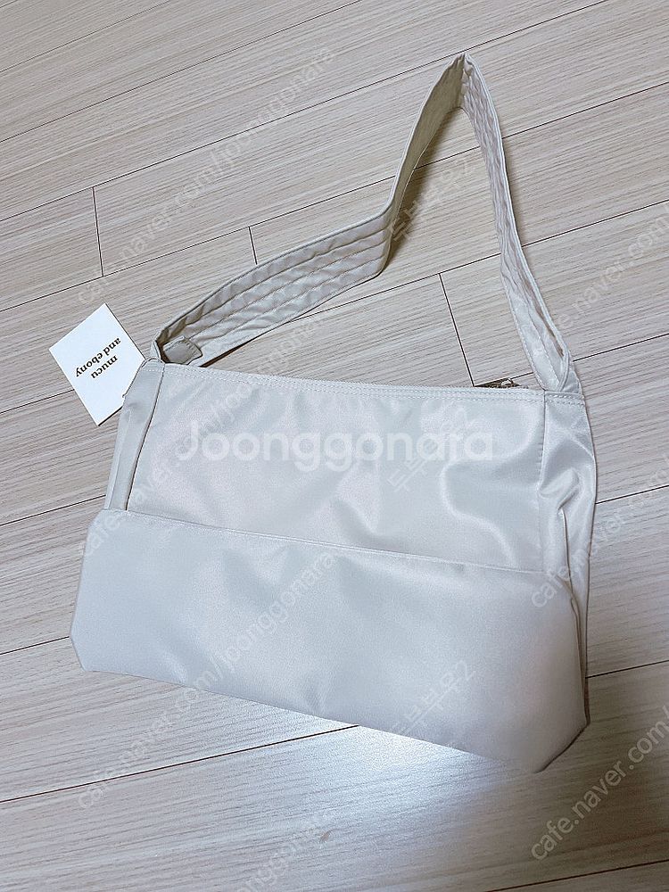뮤쿠앤에보니 컴피백 웜그레이 색상--0