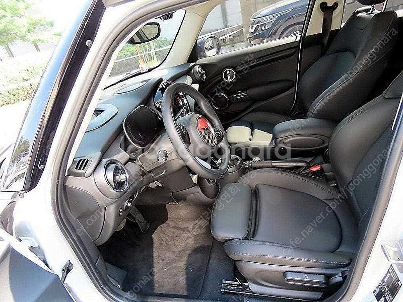 중고 미니쿠퍼 중고 가격 흰색 2021년식 46,776km 5도어 HIGH 3세대 개인사업자중고차--5