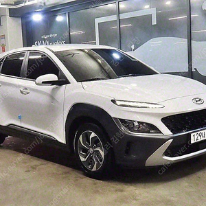 코나 하이브리드 중고 코나 더뉴코나 중고차 흰색 2022년식 82,946km 모던 자동차사이트