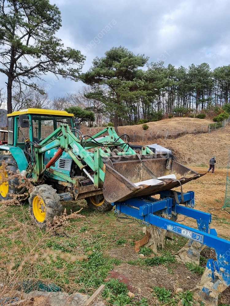 대동트랙터 40마력 면세유, 1100시간 본기와 로더,...--2