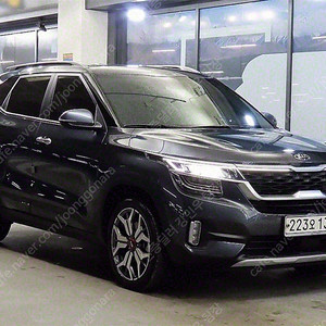 셀토스 중고차 셀토스 중고 가격 중고 셀토스 기아중고차 회색 2020년식 디젤 1.6 4WD 노블레스 당일 즉시 출고가능