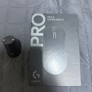 로지텍 지슈라2 / PRO X SUPERLIGHT 2 마우스 충전독 포함입니다.
