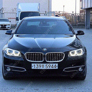 BMW 5시리즈 중고 5시리즈 중고차 할부 BMW 520D 중고 검정색 2016년식 520d 럭셔리 플러스 중고차구매
