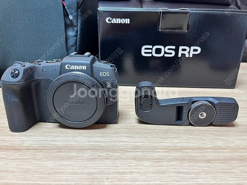 캐논 EOS RP S급 미러리스 카메라 팝니다(캐논정품...--4