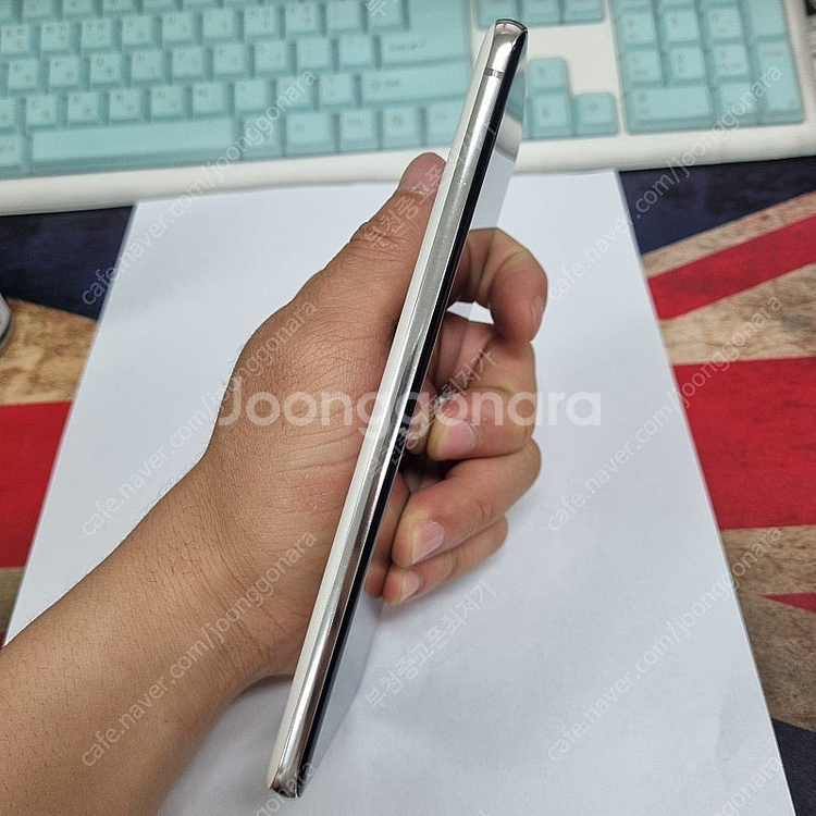 203572 갤럭시퀀텀2 화이트 SK 외관S급 중고폰 ...--4