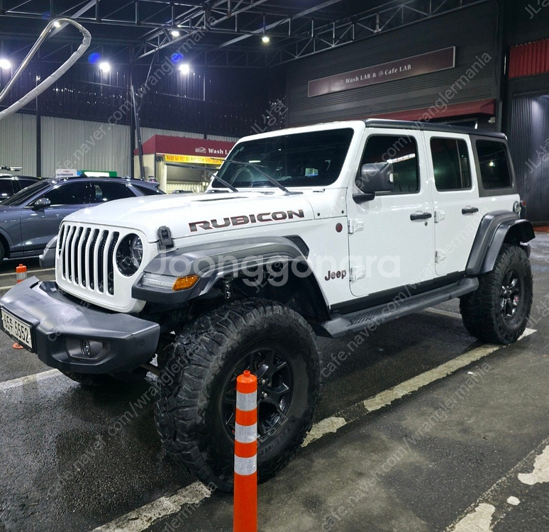 랭글러JL/37/4.5/4도어/루비콘하드탑/ 18년8월 실내(전동/통풍) 실외 풀튜닝 구변완료 58000km 팔아요...--3