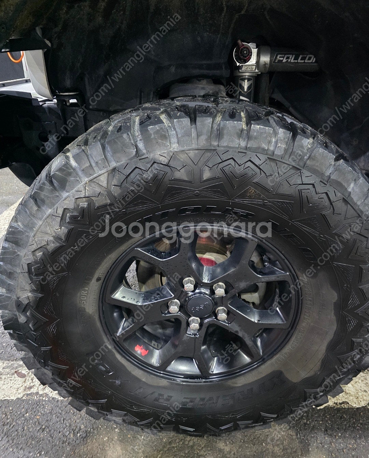 랭글러JL/37/4.5/4도어/루비콘하드탑/ 18년8월 실내(전동/통풍) 실외 풀튜닝 구변완료 58000km 팔아요...--9