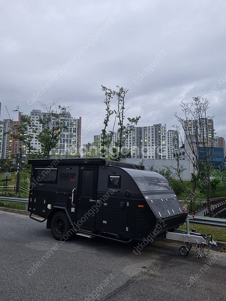 로드탑 f3s 호주식 카라반 팔아요.--0