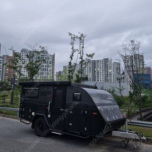 로드탑 f3s 호주식 카라반 팔아요.