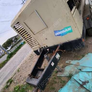두산 XP825 공기압축기 팝니다