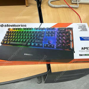 스틸시리즈 APEX7 청축 미개봉 새제품 판매합니다