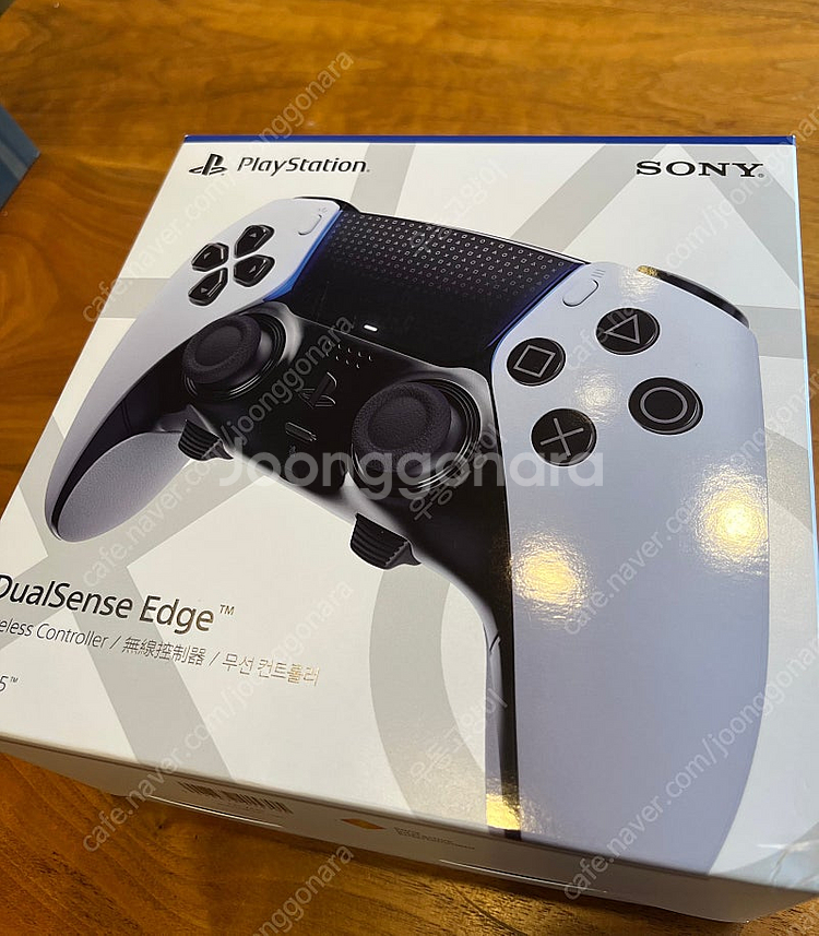 PS5 듀얼센스 엣지 화이트 팝니다--0