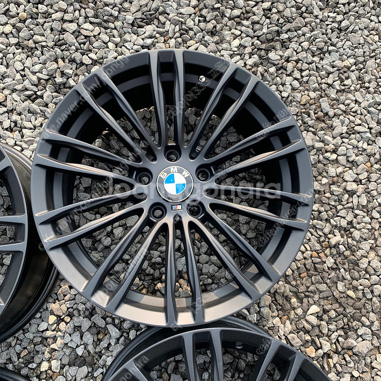 (판매)18인치 BMW 345M 유광블랙 중고휠 한대분...--1