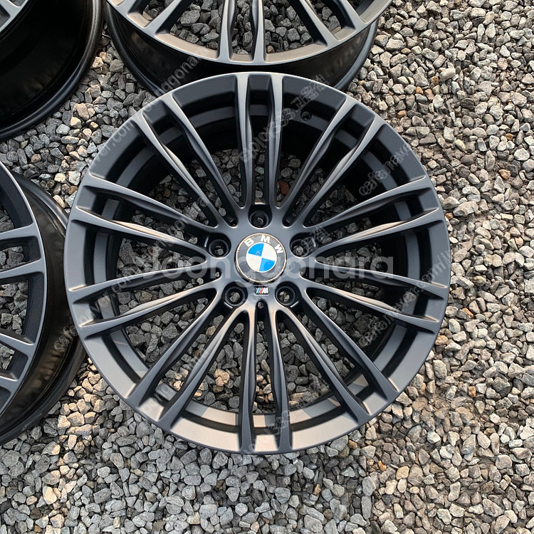 (판매)18인치 BMW 345M 유광블랙 중고휠 한대분...--4