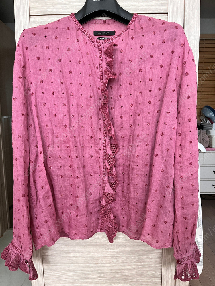 이자벨마랑 라미 100% 자수 러플 블라우스 36사이즈. 한섬 마인 타임 랑방 오즈세컨 쟈딕앤볼테르 sjsj 등--1