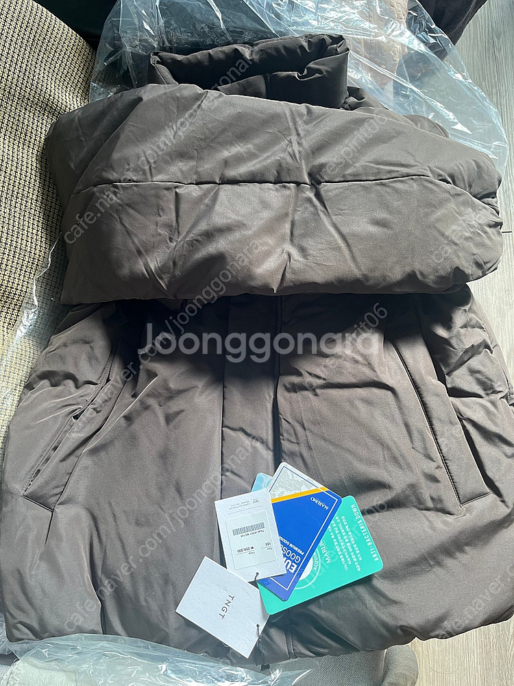 [새상품] TNGT / 24FW 브라운 유러피언 구스 ...--3