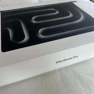 맥북 프로16 m3 max 36ＧＢ 1tb 상태특s