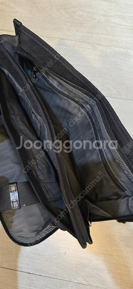 투미 슬림 브리프케이스 정품 팝니다--6