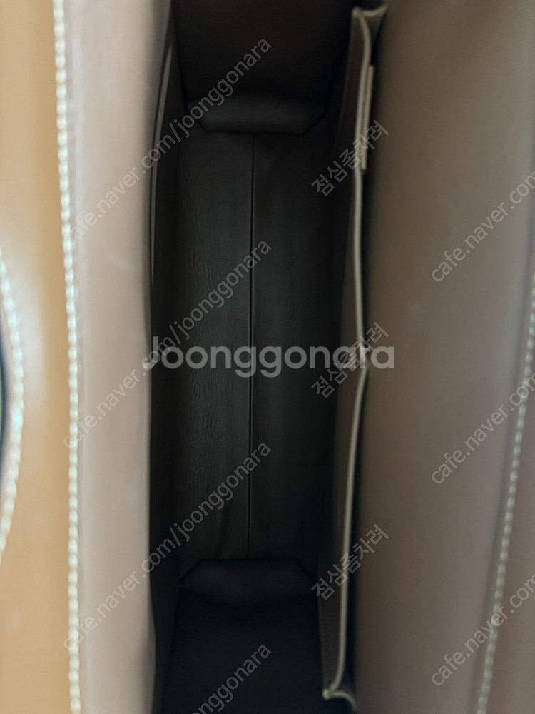 버버리 투톤 캔버스 포켓백 미디움 판매합니다.--2