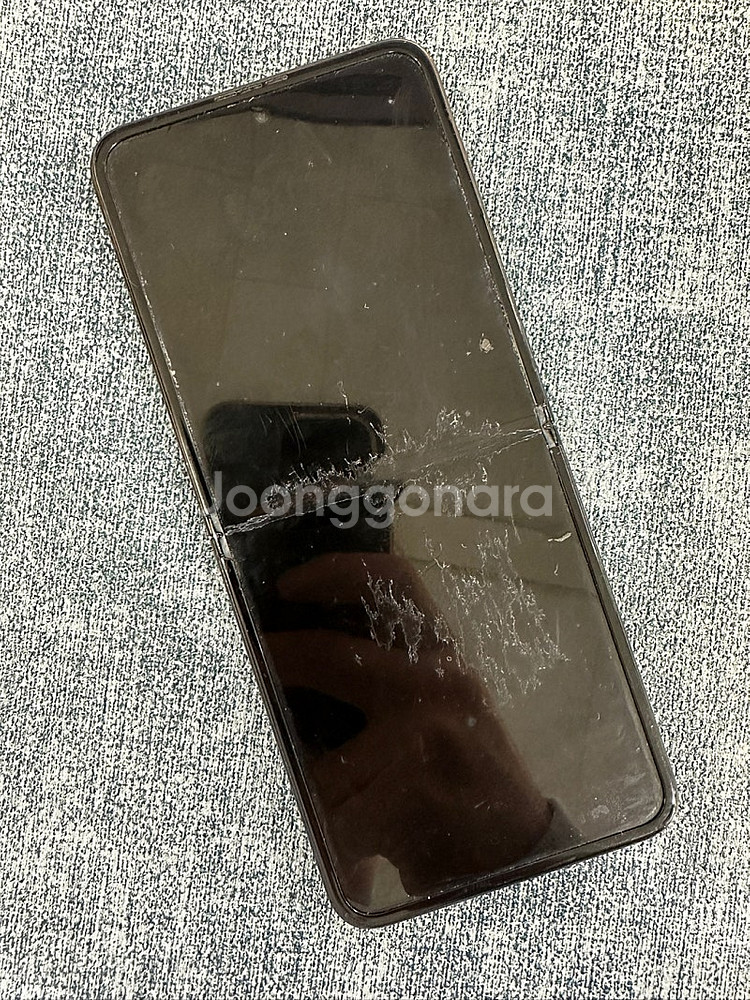 갤럭시Z플립3 256G 블랙 게임용 서브용 단말기 7만...--8
