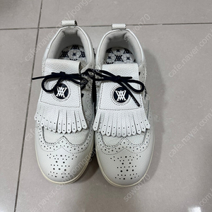 어뉴 골프화