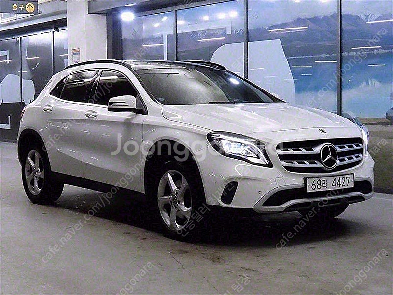 벤츠 GLA 중고 벤츠 GLA클래스 중고 흰색 2018년식 GLA220 개인사업자 차량구매--0