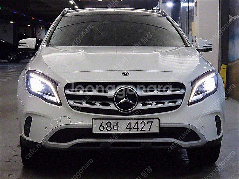 벤츠 GLA 중고 벤츠 GLA클래스 중고 흰색 2018년식 GLA220 개인사업자 차량구매--2