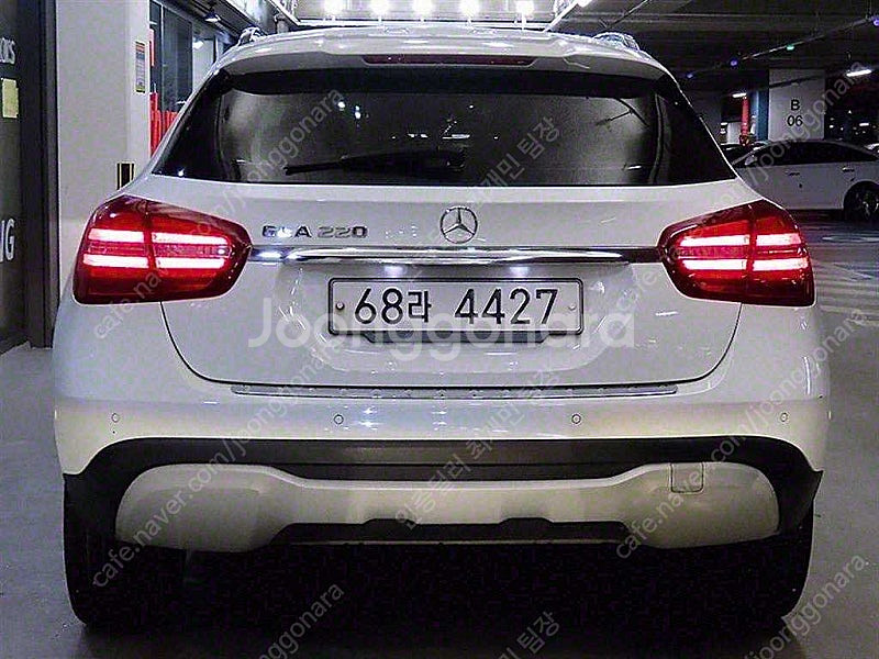 벤츠 GLA 중고 벤츠 GLA클래스 중고 흰색 2018년식 GLA220 개인사업자 차량구매--5