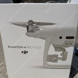 DJI 팬텀4 프로플러스V2.0 GL300K 드론 조정기 팝니다.