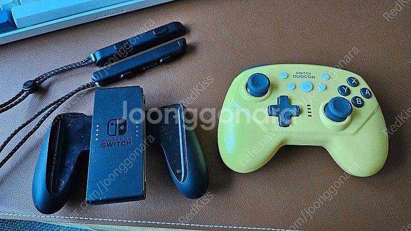 닌텐도 스위치 OLED 화이트 판매합니다--0