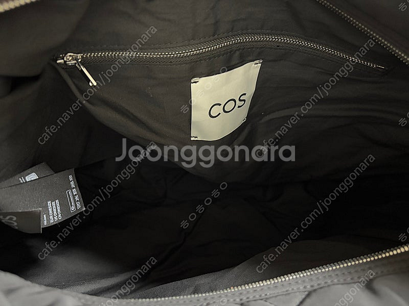 COS 코스 다이아몬드 퀼티드 오버사이즈 숄더백--1