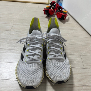 아디다스 포워드 4wd 러닝화 US8.5 265