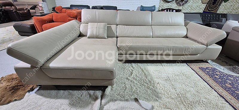 *판매* 자코모 모리슨 슈렁큰 천연 통가죽 카우치 소파...--8