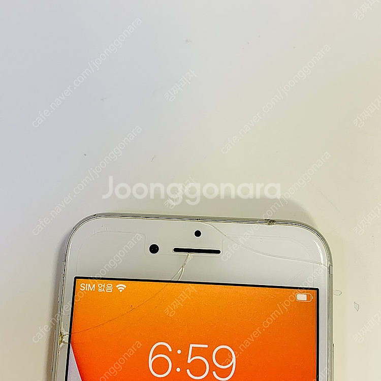 아이폰8 64기가 실버 공기계 8만원 판매--2