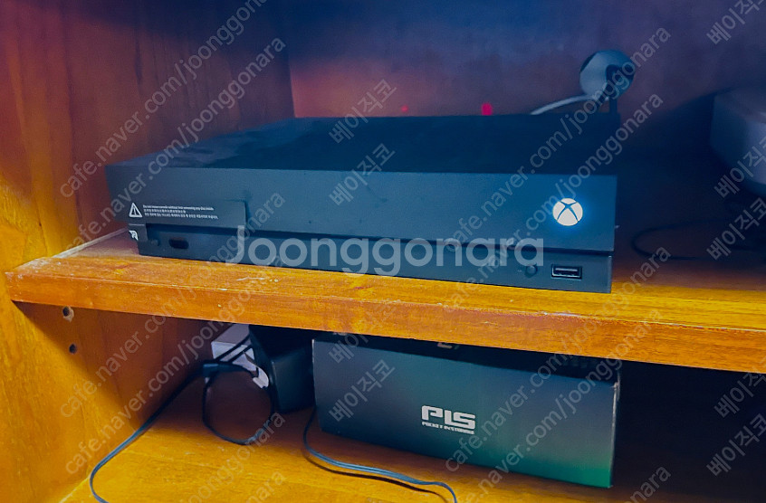 xbox one x 판매합니다.--1