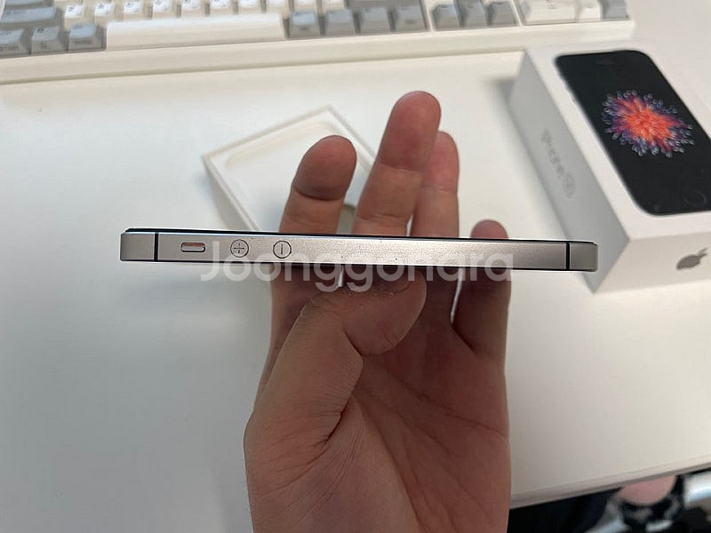 아이폰se1 스페이스그레이 256 해외 무음폰--7